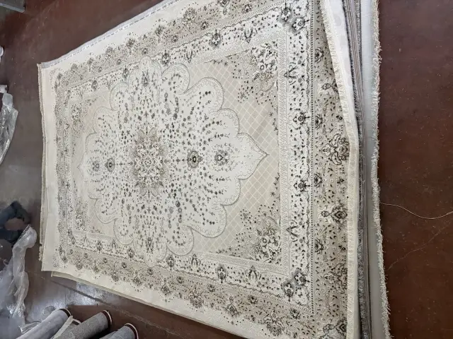 Klasik spot halı bej